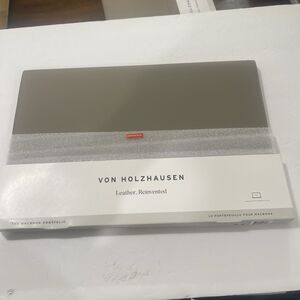 New Von Holzhausen MacBook Portfolio 16" vegan Leather Cover Caramel Gray Apple